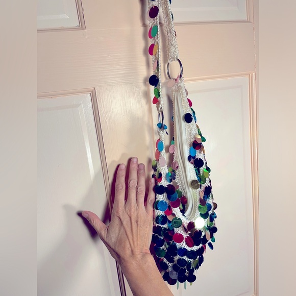 Crochet  shoulder bag with large multicolored sequins - Picture 2 of 4